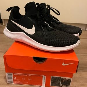 Nike Free TR8
